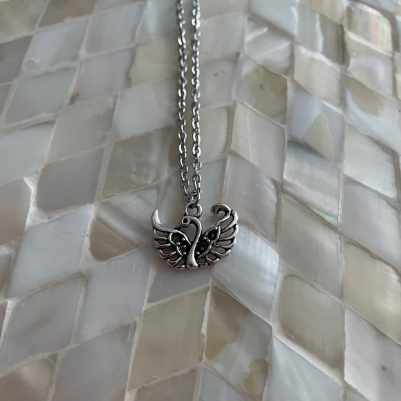 Necklaces - Picture 8 of 9